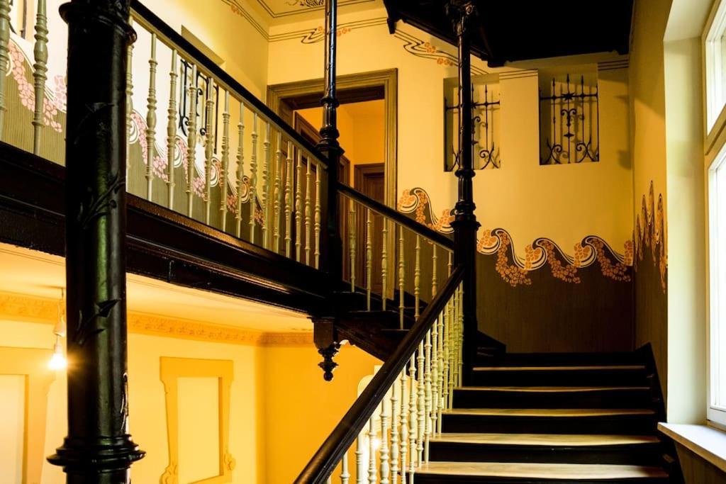 #modernes Wohnen Im Historischen Altbau 3 Og Links Leipzig