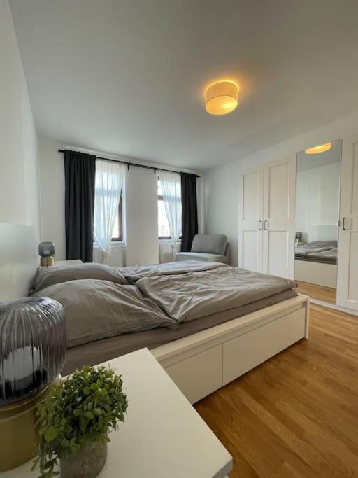 Apartment #modernes Wohnen Im Historischen Altbau 3 Og Links
